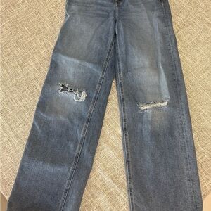 Old Navy Women's wide leg Jeans in Distressed Blue